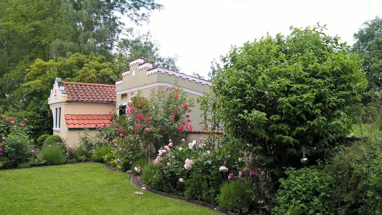 Das Kleine Hotel Iphofen, Fruehstueckszauber, No Waste, Nachhaltig, Nahe Aller Weingueter, Knauf Gips Kg Und Connekt, Kleines Secret Mit Garten & Terrassen, Tv Mirrorring, 55" Tv, Fine Dining, Hunde Willkommen Bagian luar foto