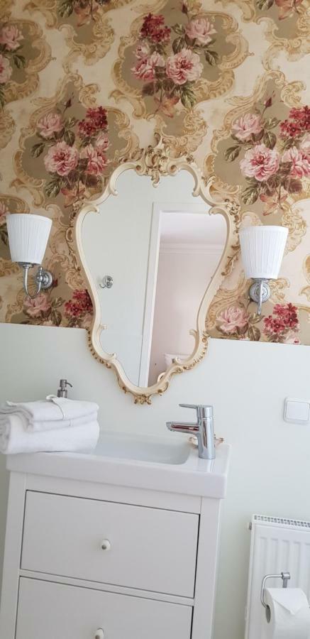 Das Kleine Hotel Iphofen, Fruehstueckszauber, No Waste, Nachhaltig, Nahe Aller Weingueter, Knauf Gips Kg Und Connekt, Kleines Secret Mit Garten & Terrassen, Tv Mirrorring, 55" Tv, Fine Dining, Hunde Willkommen Bagian luar foto
